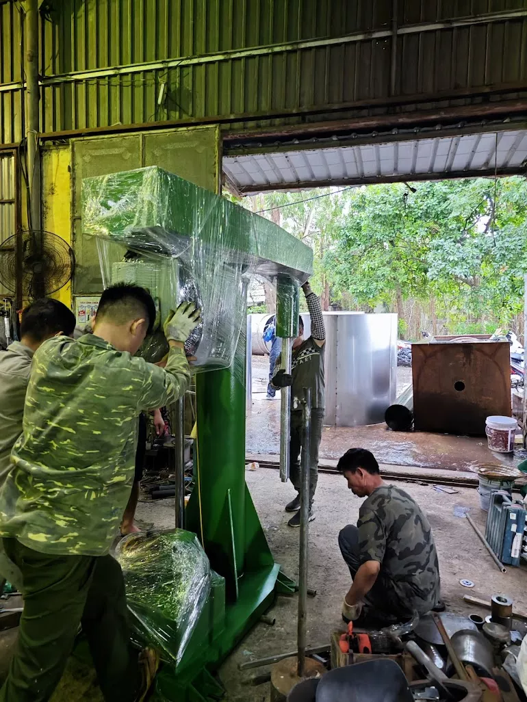 Banner Máy khuấy sơn 2000 lít giá rẻ sự lựa chọn hàng đầu 2