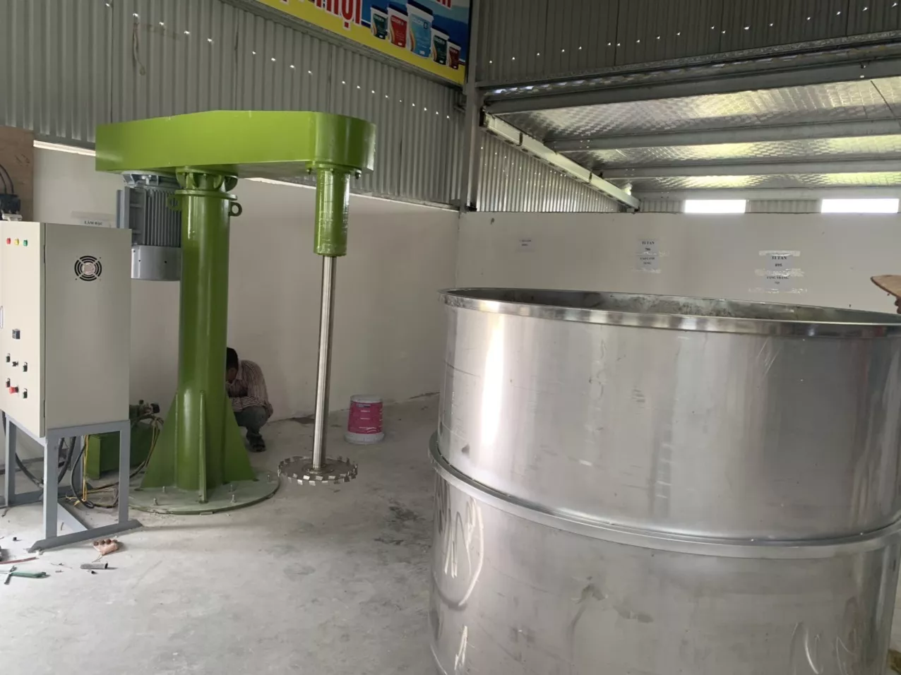 Banner Máy khuấy sơn 1500 lít 37Kw phù hợp nhiều ngành sản xuất 2