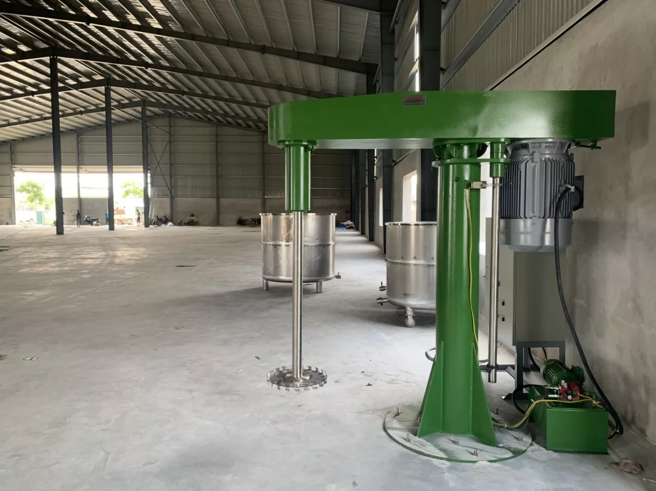 Banner Máy khuấy sơn 3000 lít 55kw công suất lớn 1