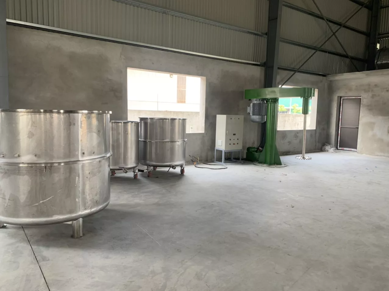 Banner Máy khuấy sơn 3000 lít 55kw công suất lớn 2