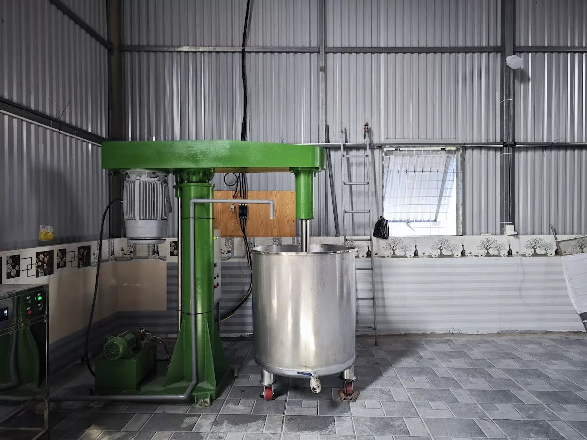 Banner Máy khuấy sơn khối lượng 500 Lít 11Kw thông dụng 1