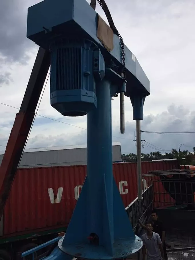 Banner Máy khuấy 4000 lít 75kw 100Hp loại đặt bệt sàn 3
