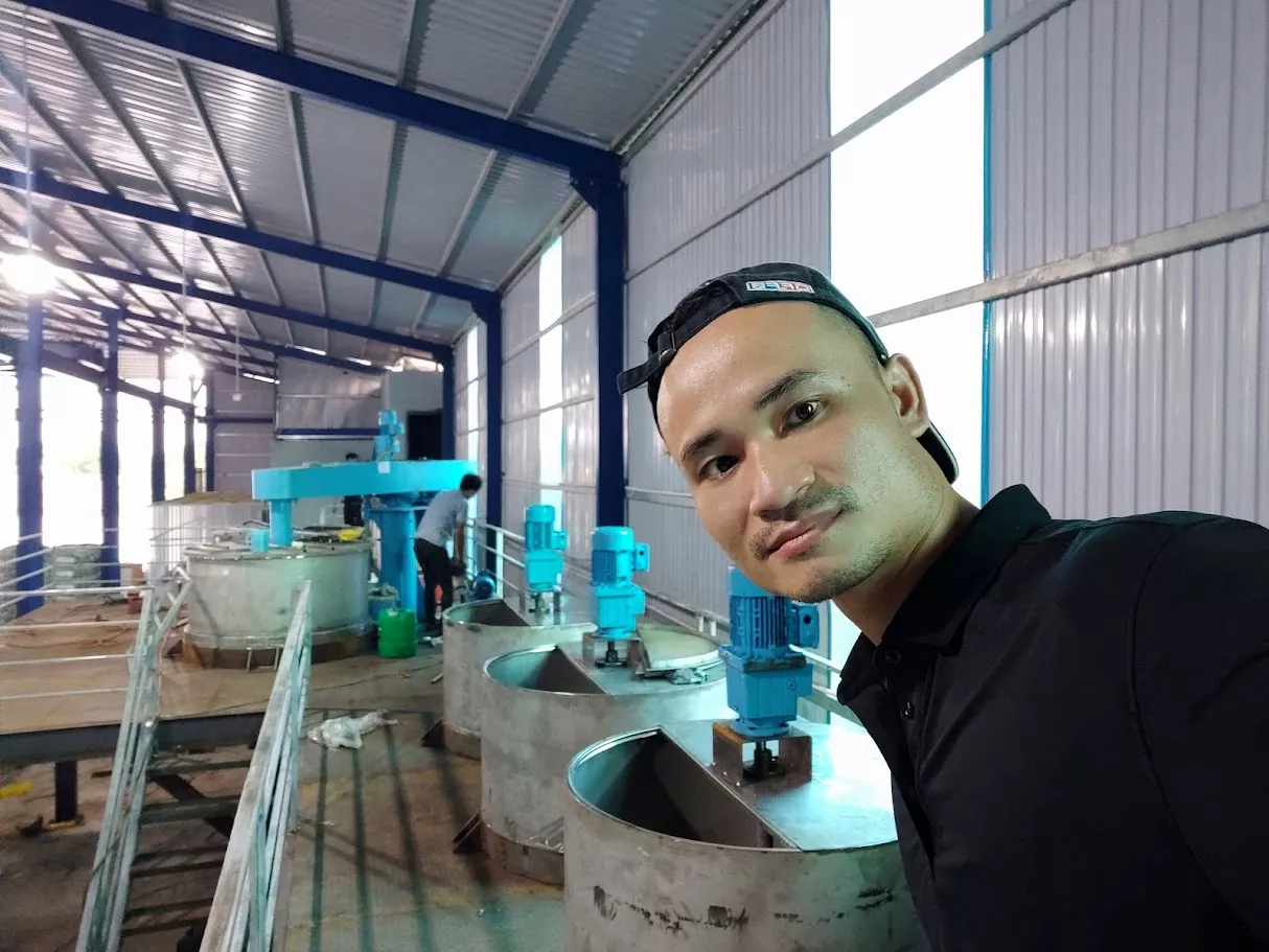 Banner Máy khuấy sơn sàn thao tác 2500 lít chất lượng cao 4